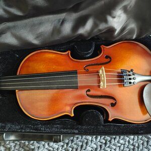 Tower Strings Entertainer Violin Full size 4/4
